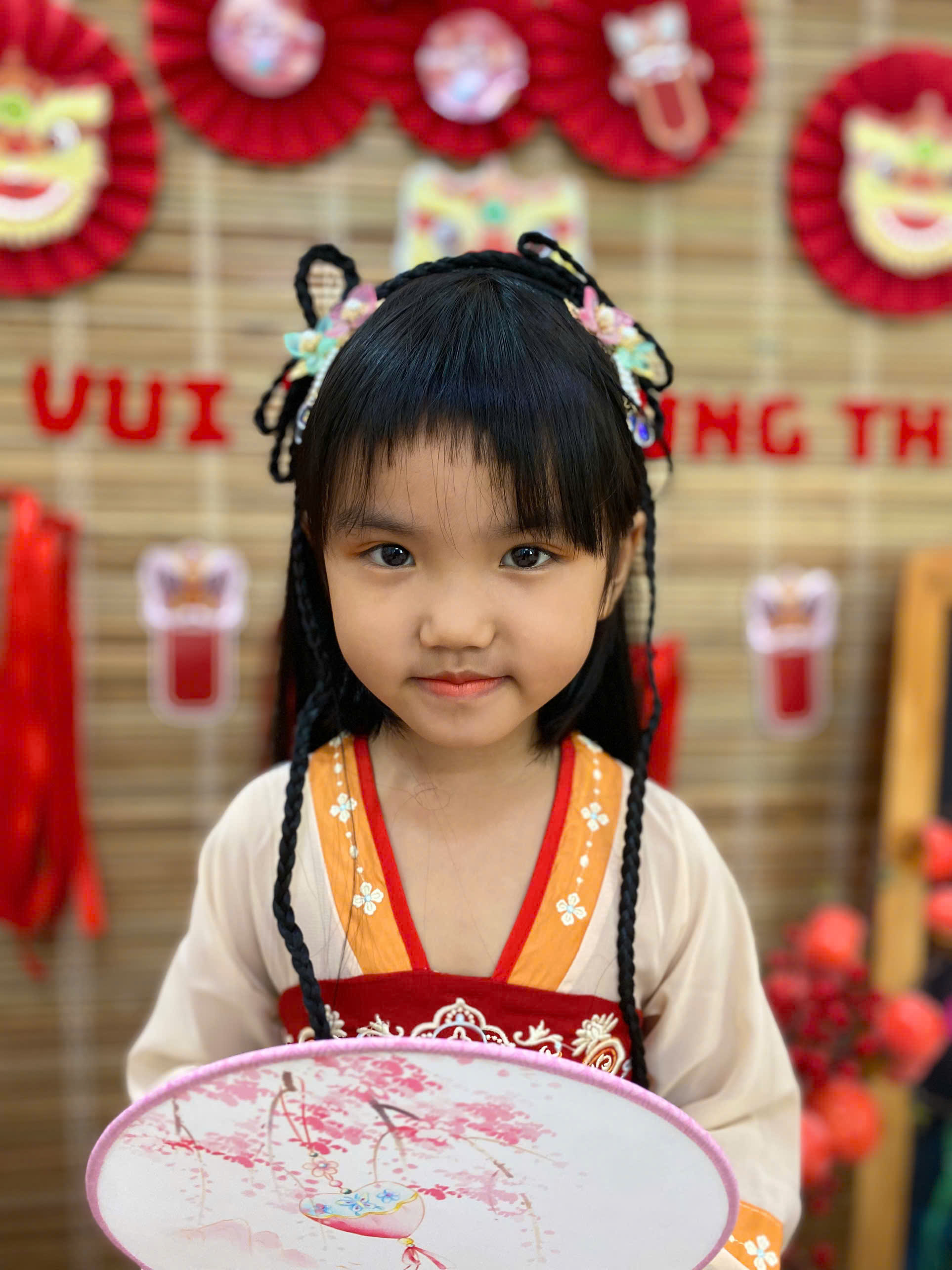 Vui Tết  Trung Thu Cùng Các Bé  Lớp Lá